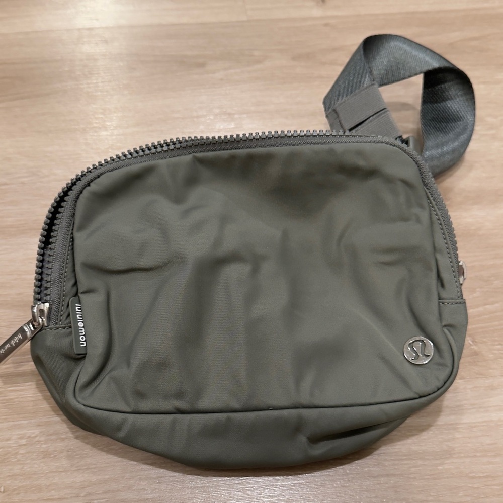 lululemon Everywhere Belt Bag Large 2L